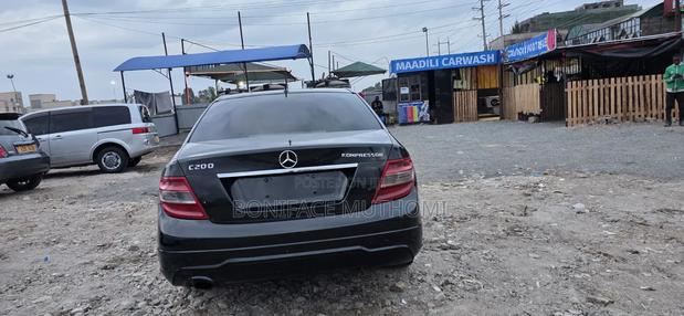 Mercedes-Benz C200 2009 Black