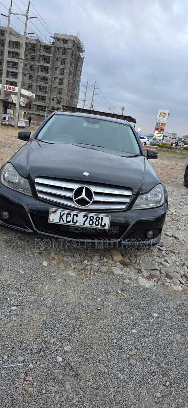 Mercedes-Benz C200 2009 Black