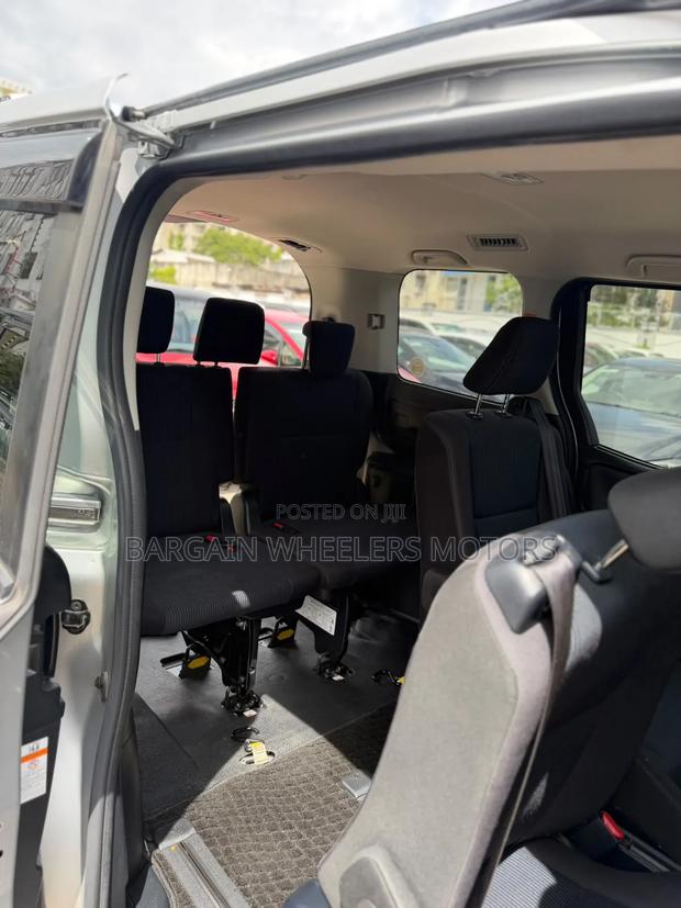 Toyota Voxy 2019 Silver