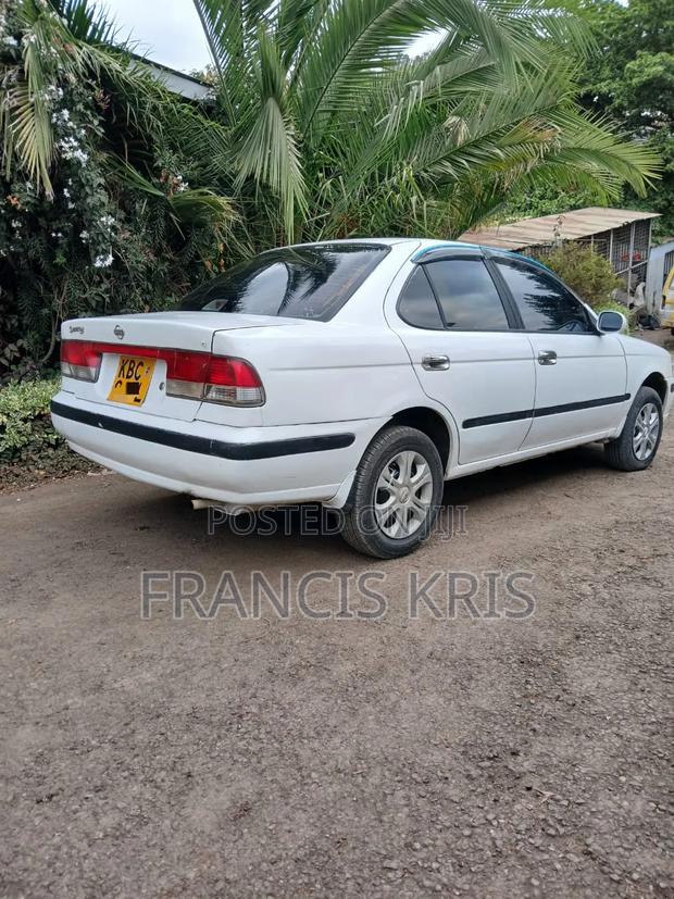 Nissan FB15 2004 White