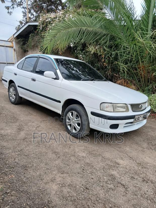 Nissan FB15 2004 White