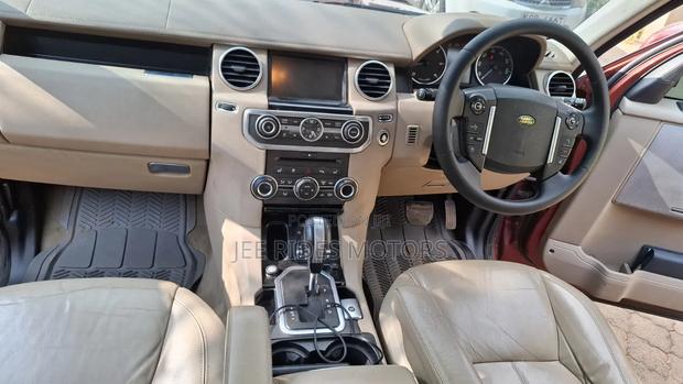 Land Rover Discovery 2010 Orange