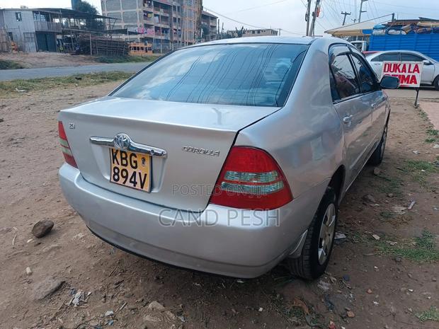 Toyota Corolla 2000 Silver