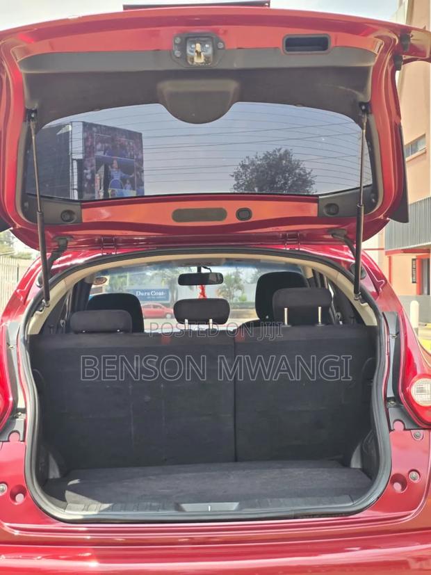 Nissan Juke 2011 Maroon