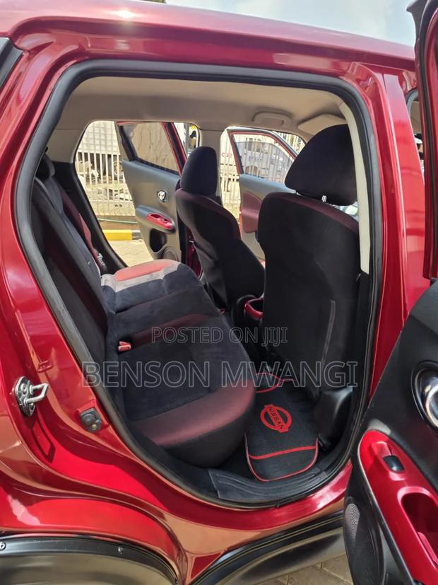 Nissan Juke 2011 Maroon