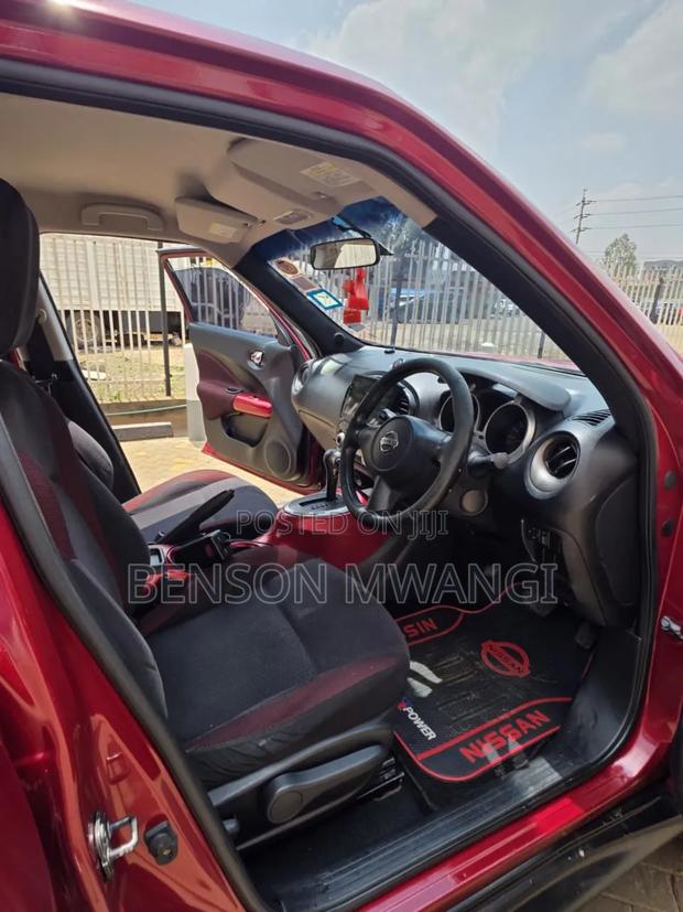Nissan Juke 2011 Maroon