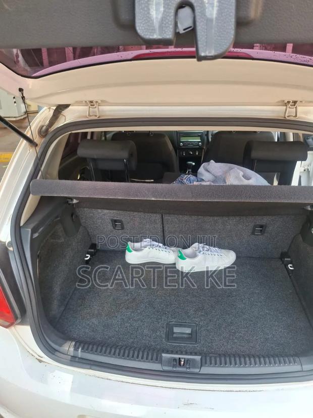 Volkswagen Polo 2010 White