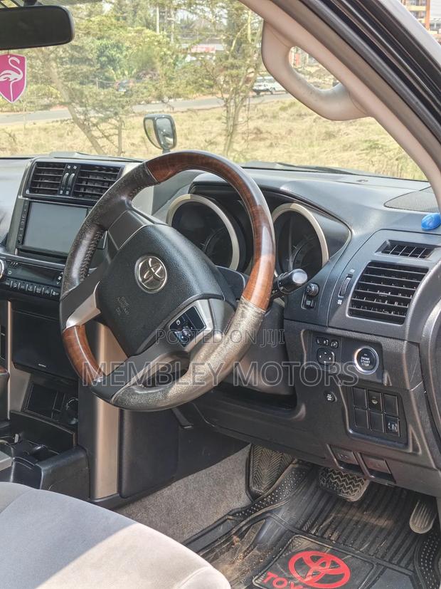 Toyota Land Cruiser Prado 2012 Black