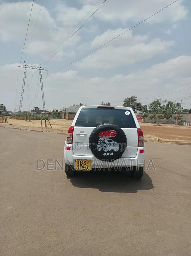 Suzuki Escudo 2007 White