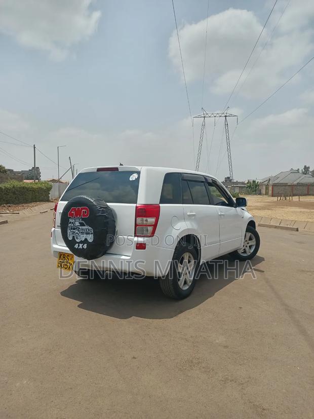 Suzuki Escudo 2007 White
