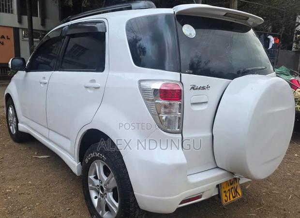 Toyota Rush 2010 White