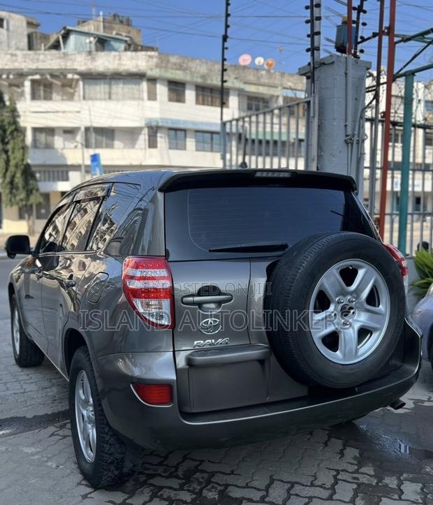 Toyota RAV4 2.5 4x4 2012 Brown