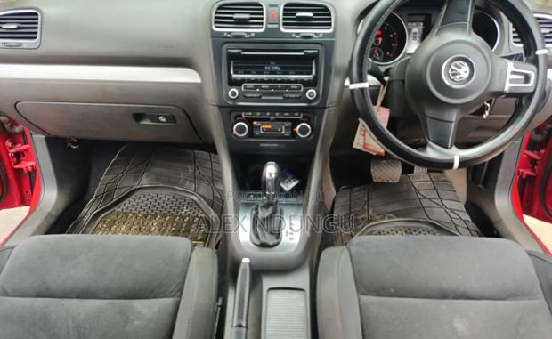 Volkswagen Golf 2013 Red