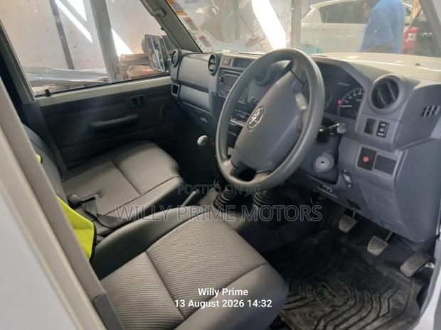 Toyota Land Cruiser 2021 White