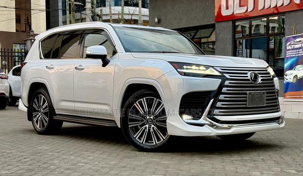 Lexus LX 600 2023 White