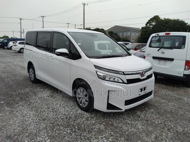 Toyota Voxy 2019 White