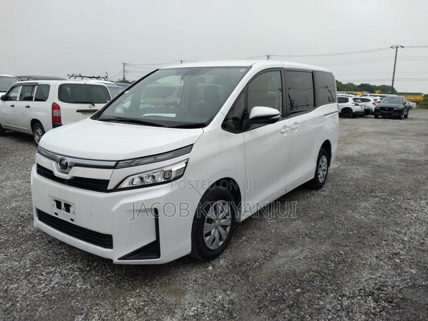 Toyota Voxy 2019 White