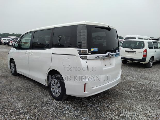 Toyota Voxy 2019 White