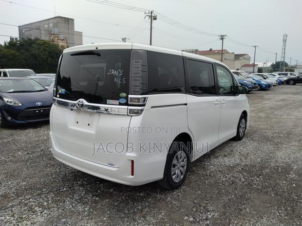 Toyota Voxy 2019 White