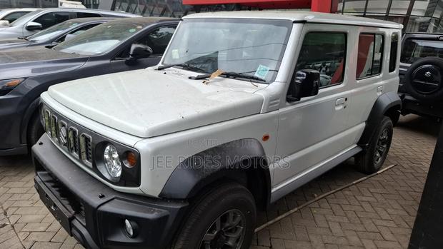 Suzuki Jimny 2025 White