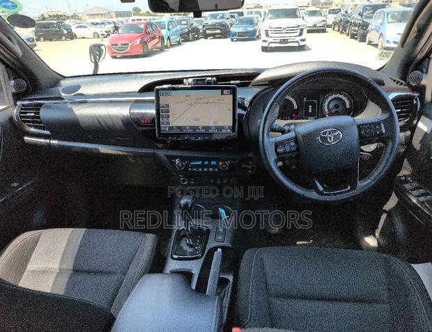 Toyota Hilux 2.4 Diesel 2020 Black