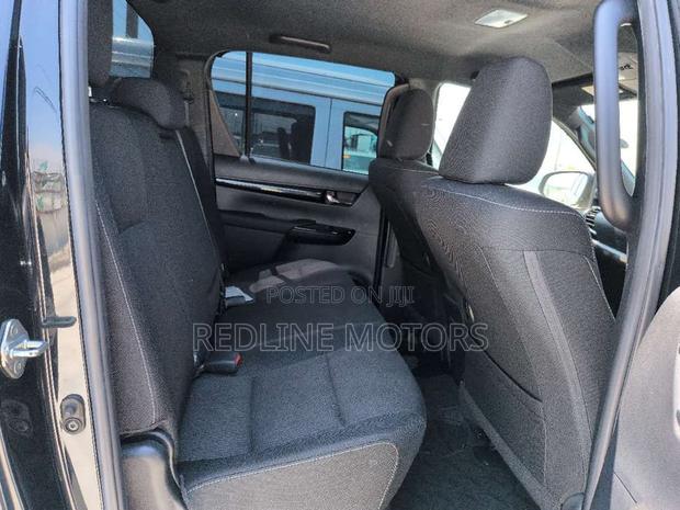 Toyota Hilux 2.4 Diesel 2020 Black