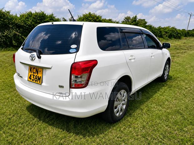 Toyota Corolla Fielder 2010 White