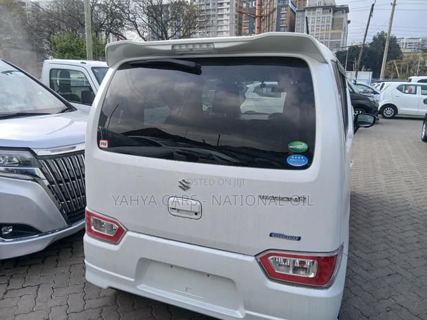 Suzuki Wagon R 2019 White