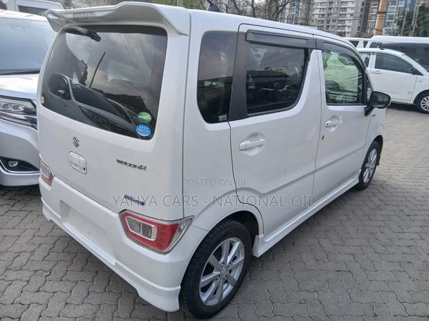 Suzuki Wagon R 2019 White