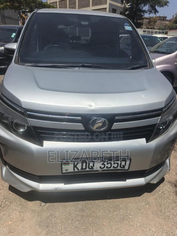 Toyota Voxy 2016 Silver