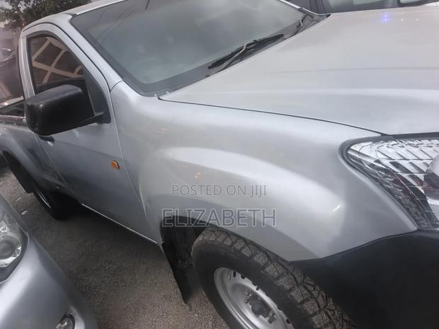 Isuzu D-MAX 2014 Silver