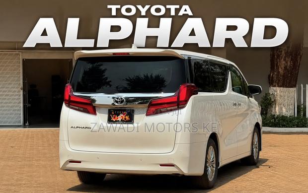 Toyota Alphard 2019 White