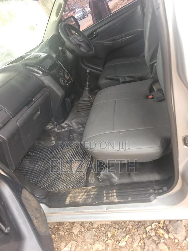 Isuzu D-MAX 2014 Silver