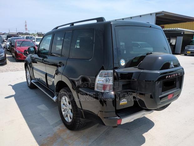 Mitsubishi Pajero V80 3.2 DI-D 2019 Black
