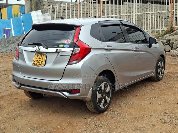 Honda Fit 2018 Silver