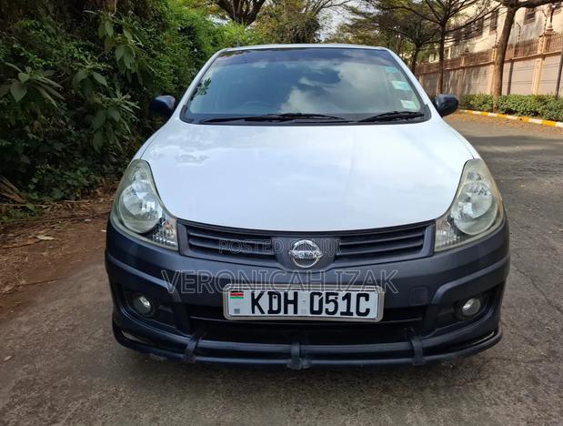 Nissan Advan 2014 White