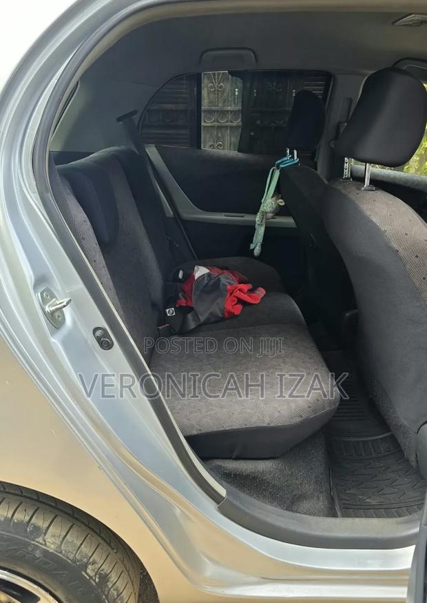 Toyota Vitz 2008 Silver