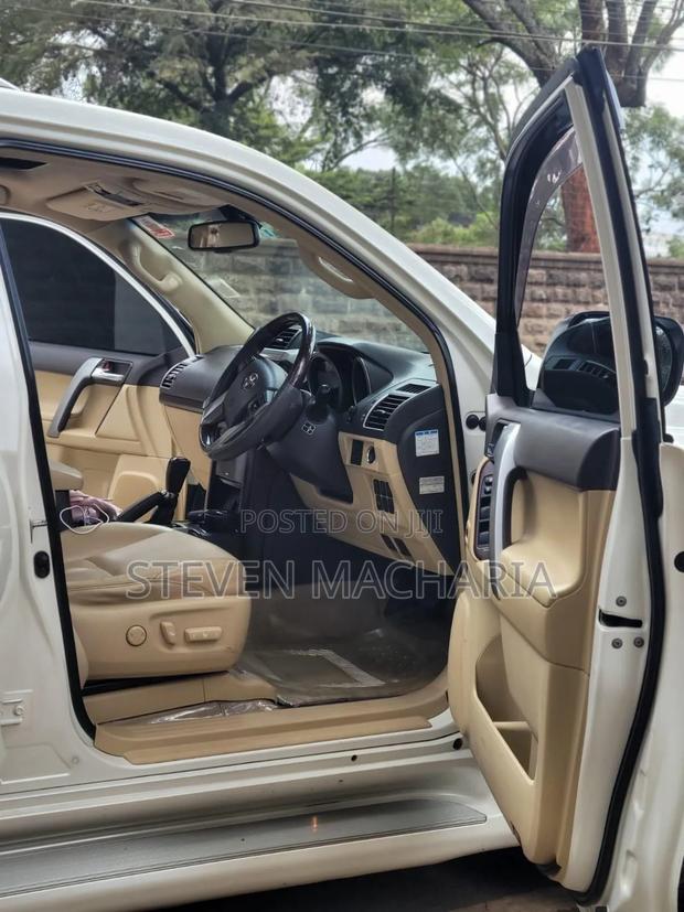 Toyota Land Cruiser Prado 2015 White
