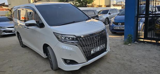 Toyota Esquire 2019 White