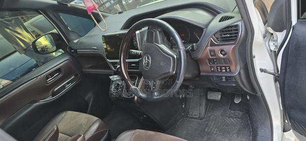 Toyota Esquire 2019 White