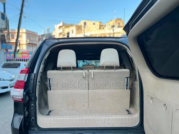Toyota Land Cruiser Prado 2011 Blue