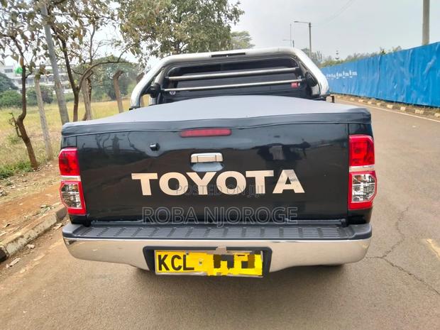 Toyota Hilux 2009 Gray