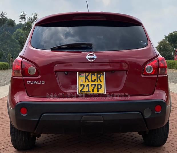 Nissan Dualis 2011 Red
