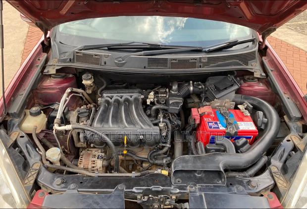 Nissan Dualis 2011 Red