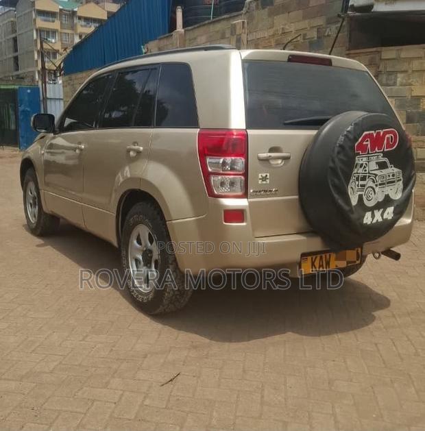 Suzuki Grand Vitara 2006 Beige