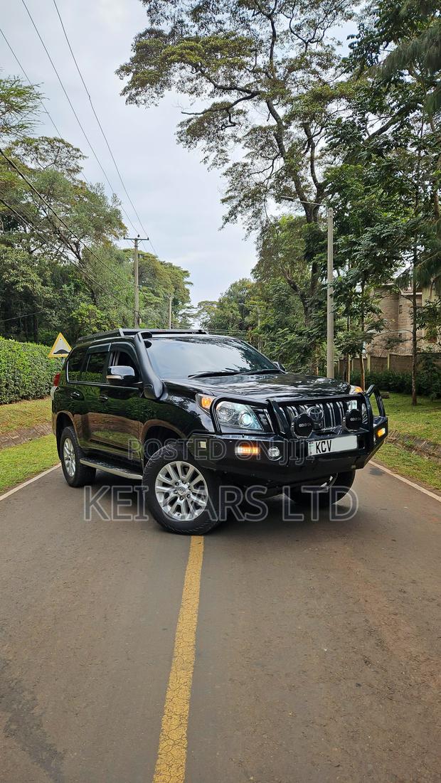 Toyota Land Cruiser 2012 Black