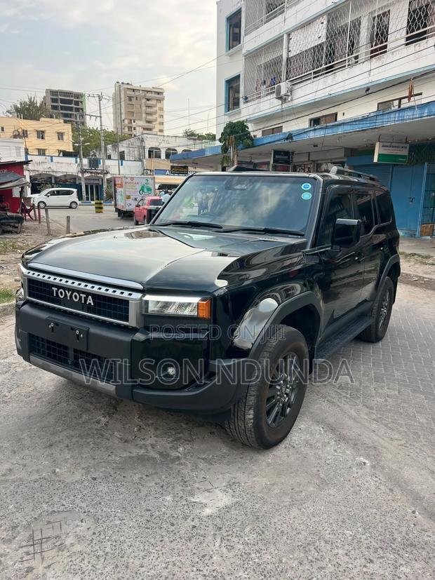 Toyota Land Cruiser Prado 2024 Black