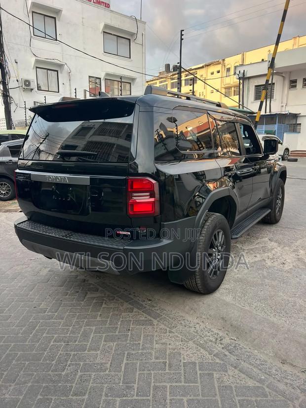 Toyota Land Cruiser Prado 2024 Black
