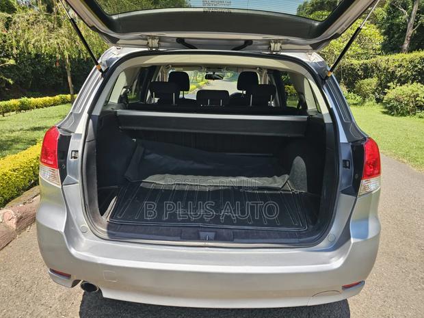 Subaru Legacy 2012 Silver