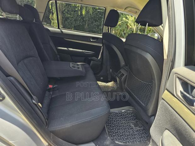 Subaru Legacy 2012 Silver